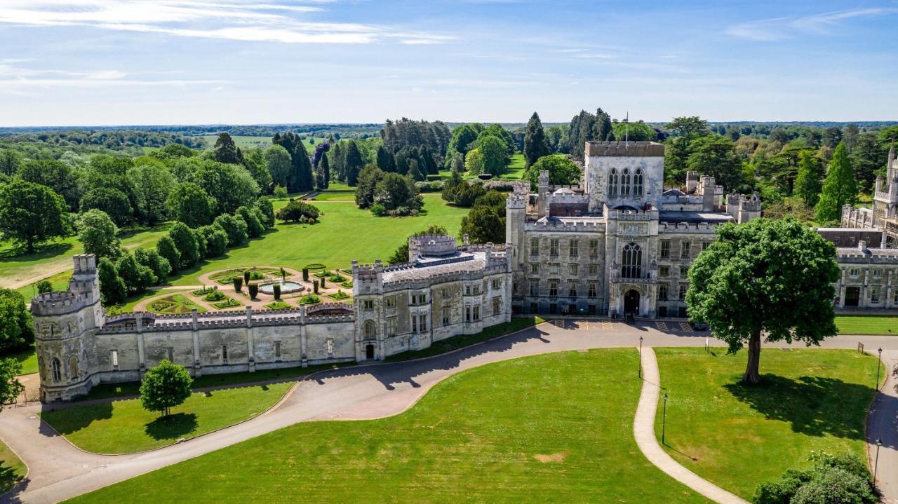 فندق بيركهامستيدفي  Ashridge House المظهر الخارجي الصورة